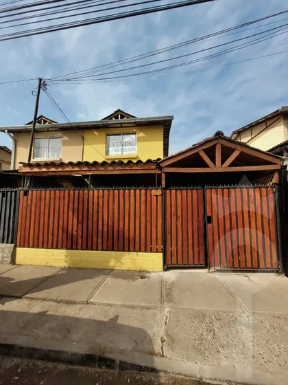 Vendo Amplia Casa Comuna Peñaflor