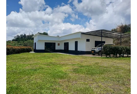 Linda Finca En Venta Marinilla 