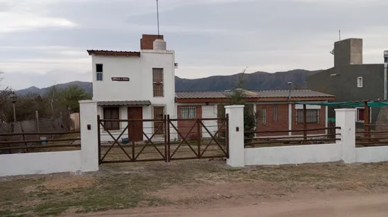 Vendo O Permuto Casa + Dpto C/pileta (lote1240mts2)