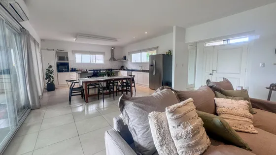 Venta - Casa En Barrio Privado Altos De Campo Grande - Pilar