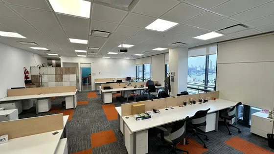 Alquiler En Al Rio, Oficina 200m2 - 2 Cocheras - Piso 3 Vista Al Rio (certificación Leed)