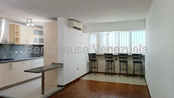 Bray Montoya Alquila Excelente Apartamento En El Este De La Ciudad De Barquisimeto Con Hermosa Vista 3 Habitaciones Bellas Áreas Sociales Condominio Incluido 2#5#1#2#7#0#3 Bray Montoya                