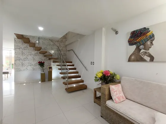 Casa En Venta En Los Colorados. Cod V30438
