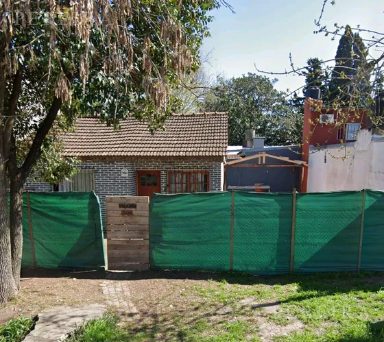 Casa Estilo Pre Frabicada Sobre Lote De 212m2