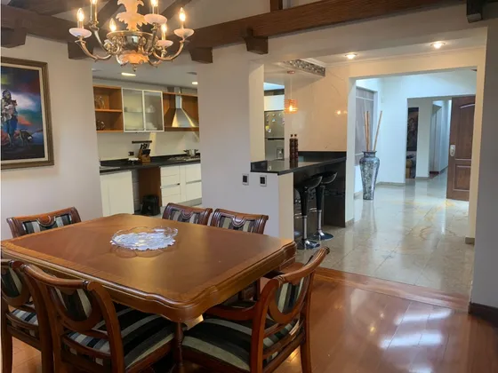 Casa En Venta Con Hermosa Remodelacion En Calatrava 