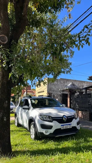 Renault Sandero Stepway 1.6 Privilege 105cv