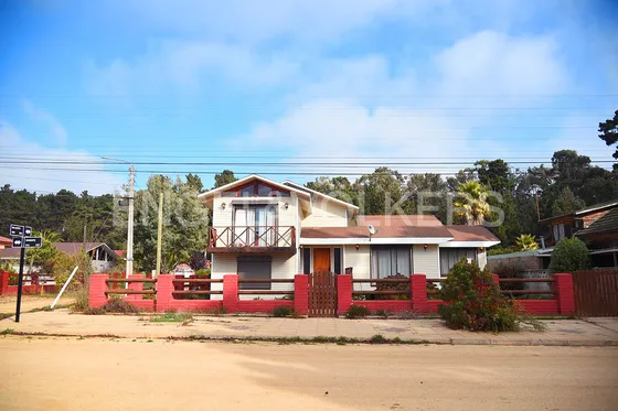 Amplia Casa En Condominio