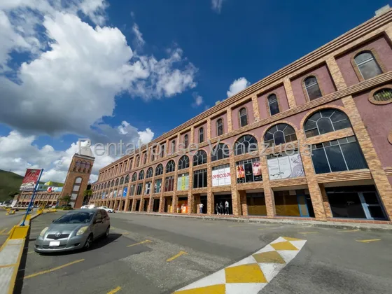 En Venta Local Comercial En El Centro Comercial La Cascada 25-23107
