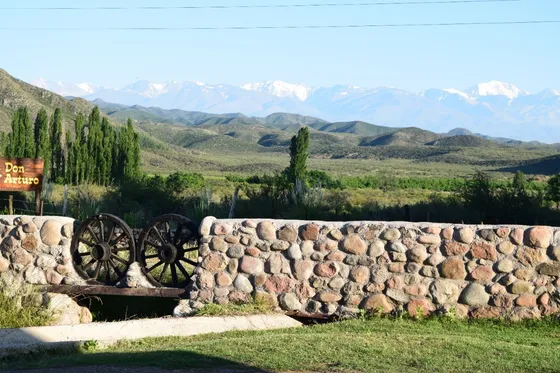 Ruedas Negras Casa De Campo, Ruta Del Vino  Valle De Uco  C/wifi Casa Para 8 Personas