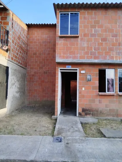 Vendo Casa De 2 Pisos Florida Valle
