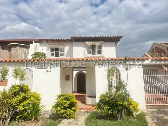 Casa En Venta En El Pedregal, Barquisimeto-increible Oferta