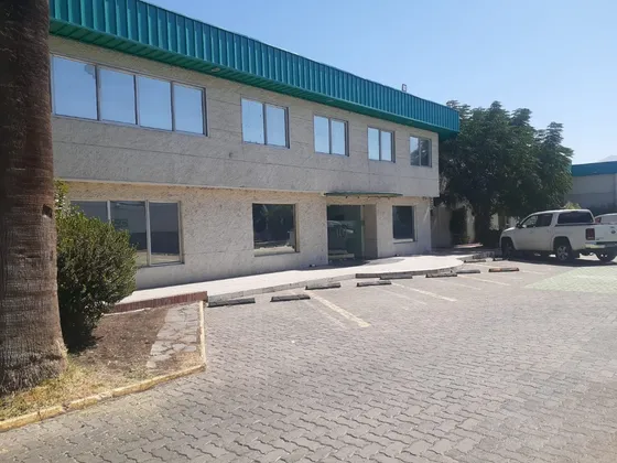Excelente Oficina, 7 Privados, Uf90 +iva