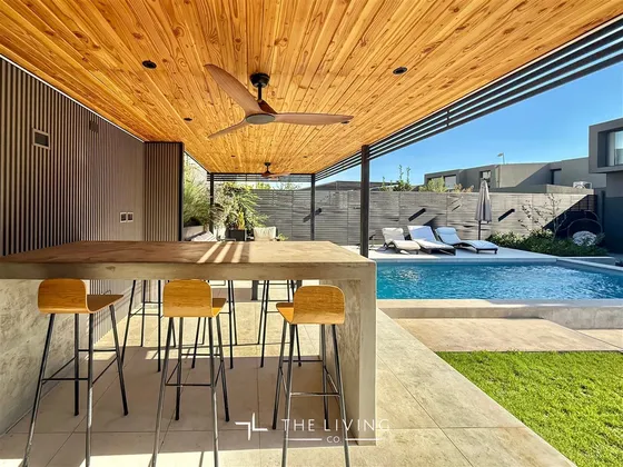 Preciosa Casa Amoblada En Arriendo!!