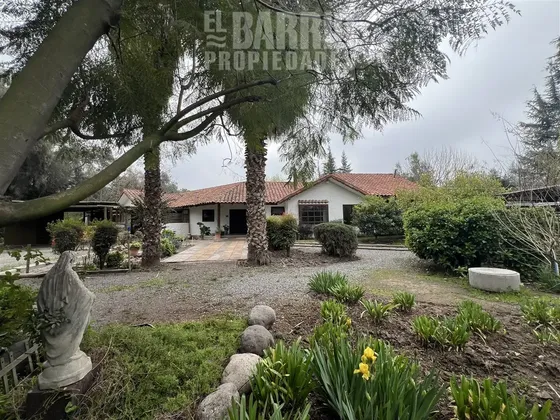 Casa En Venta De 3 Dorm. En Chicureo
