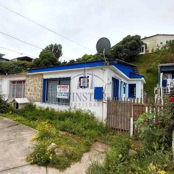 Casa Con Departamento Exterior, Cerca Del Centro Quintero