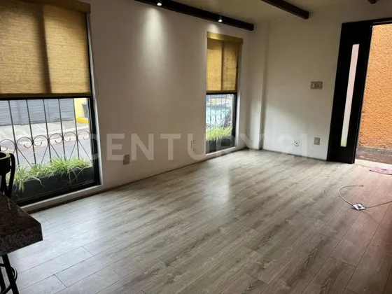 Loft En Calle Cerrada, Con Todos Los Servicios Incluidos En La Renta