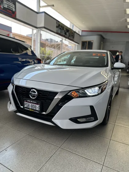 Nissan Sentra 1.8 Advance Cvt