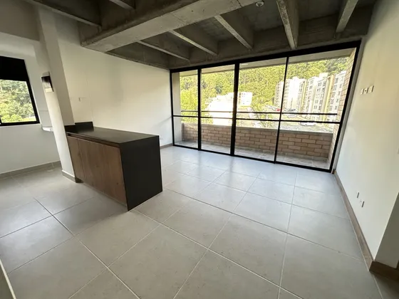  Apartamento En Arriendo Ubicado En Poblado  Sector Loma Del Indio  (27163).