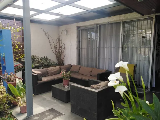 Arriendo Casa  5 Dorm, 2 Baños. Macul, Metro Las Torres