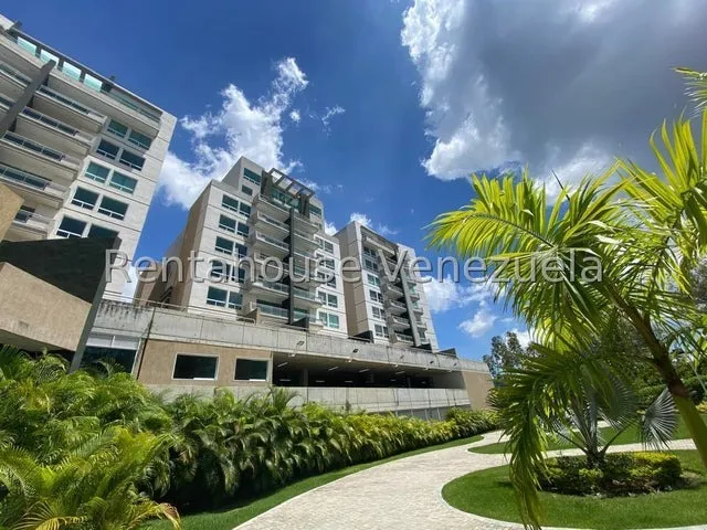 Espectacular Y Moderno Apartamento En Venta De 124mts, Totalmente Remodelado Y Equipado, Ubicado En Conjunto Residencial Nuevo De La Exclusiva Urb. La Lagunita Vi Mls #25-6168