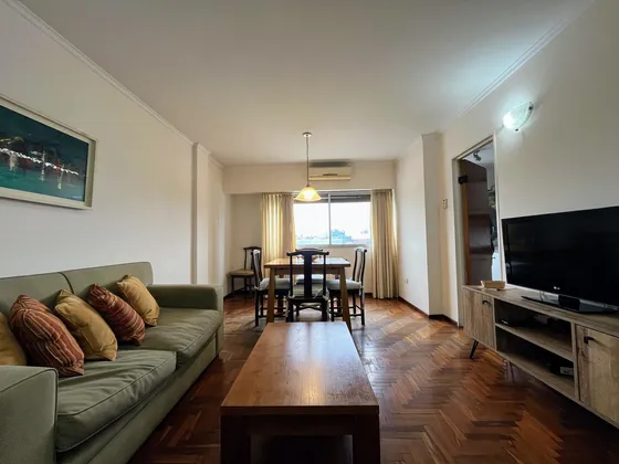 Centro Departamento En Venta De 2 Dormitorios Apto Credito