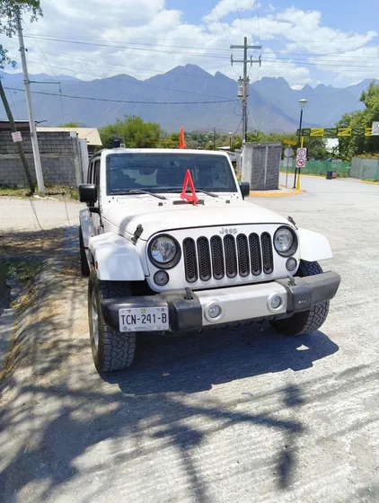 Jeep Wrangler 3.6 3p Sahara V6 4x4 At