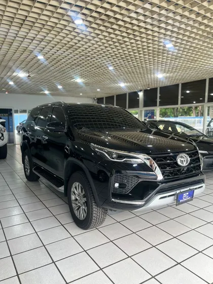 Toyota Fortuner Dubai