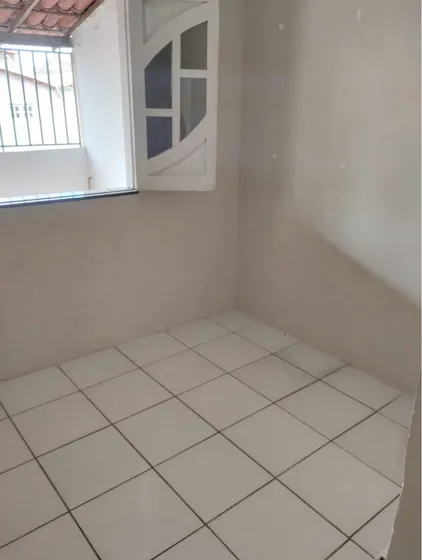 Casa 3 Quartos 2 Banheiros Cozinha Área De Serviço