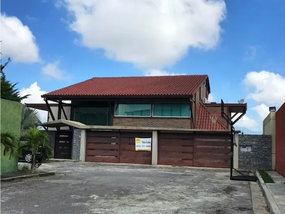 Se Vende Casa 1500m2 4h/4b/6p/ Alto Hatillo 0636