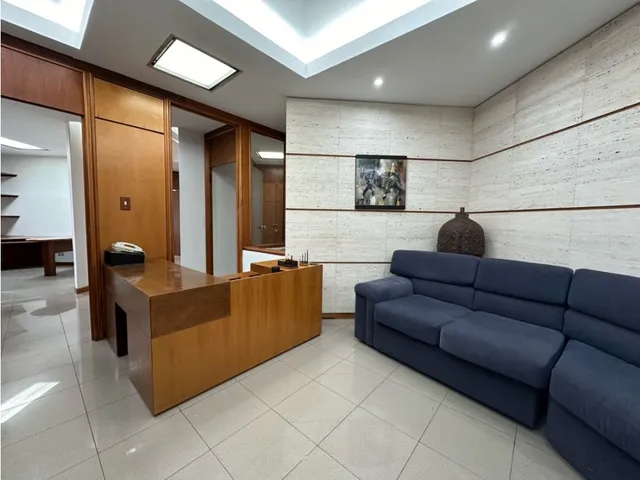 Oficina En Alquiler. 125m2. Centro Empresarial La Lagunita