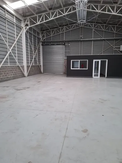 Bodega En Arriendo 364m2 / Las Esteras Norte Quilicura