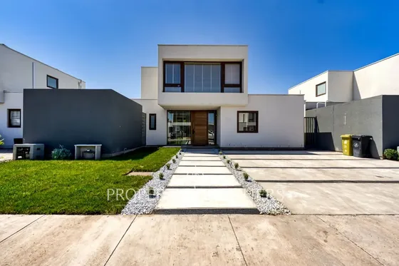 Casa Nueva En Santa Elena