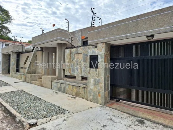 Casa En Venta En Trigal Centro Valencia Carabobo 25-23315 Eloisa Mejia