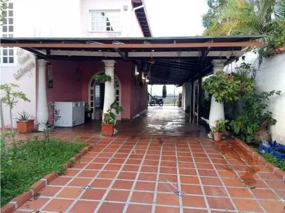 Casa De 1100 Mtrs2 En Venta Los Teques Urbanización La Fontanera