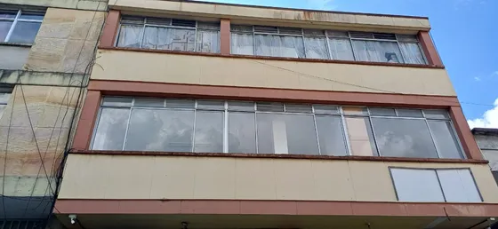 Renta - Alquiler Local Comercial En Segundo Piso  En El Centro 