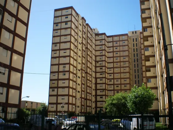 Departamento 3 Ambientes En Complejo  Luz Y Fuerza  - Debenedetti 2100
