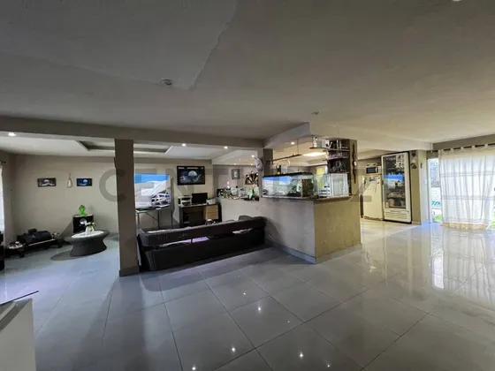 Venta De Casa 6 Ambientes Altos De Podesta Con Pileta