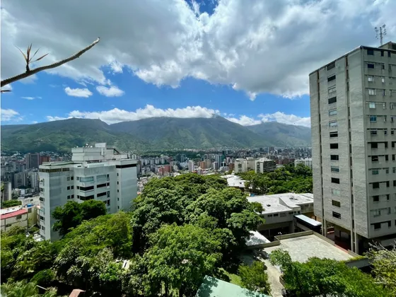 Se Alquila Apto 188m² 3h+s/2.5b+1s/2p Chulavista 