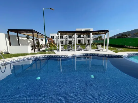 Casa Nueva En Condominio Con Alberca Y Vigilancia Privada
