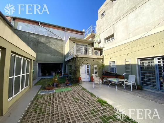 Venta De 3 Departamentos, Galpón Y Local En Quilmes