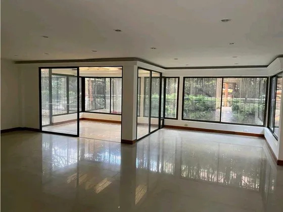 Venta De Casa En El Poblado Sector Milla De Oro.