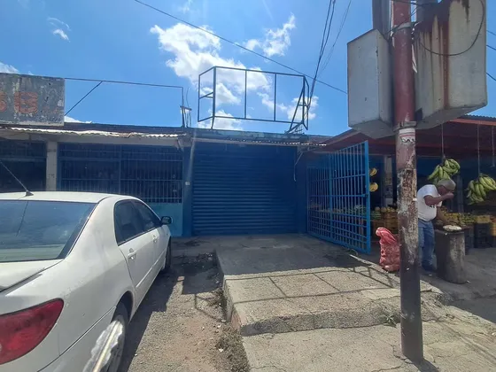 Mml Cod: 339324alquiler Local Comercial Naguanagua A Pie De Calle, Canon: 400$ Solo Clientes