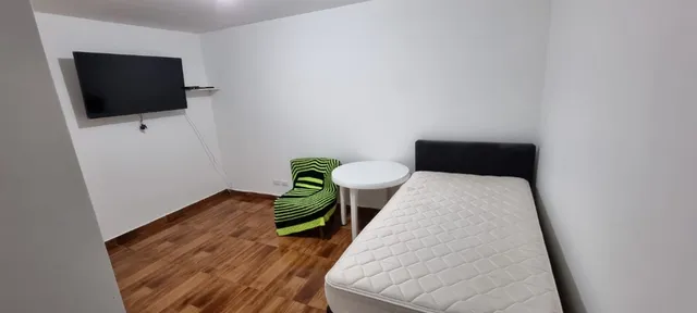 Alquier De 01 Habitacion Y 01 Cochera En El Sotano