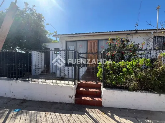 Casa En Venta De 3 Dorm. En La Serena
