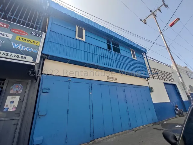Local En Venta Calle Carabobo Urb Santa Rosa Maracay 25-2046 Jecg