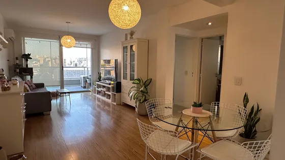 Departamento En Alquiler De 3 Ambientes Con Cochera En Caballito