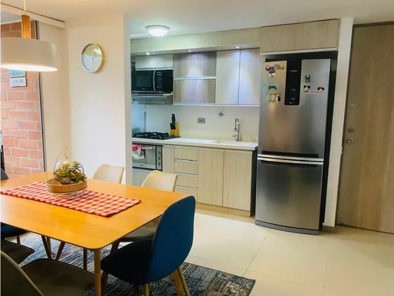 Venta Apartamento Envigado La Cuenca Piso Medio