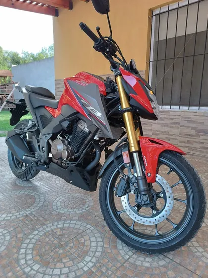 Honda Cb300 0km  Patentada Diciembre 2023 , Mod 2024 .