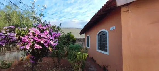 Casa 3 Qtos - Sto Antônio 