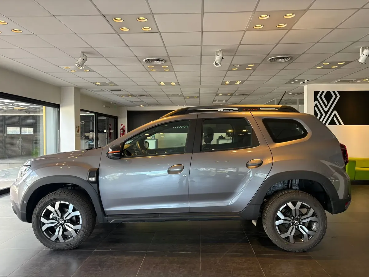 Renault Duster Iconic 1.3T CVT5655937103285657612